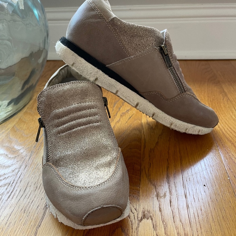 OTBT sneakers